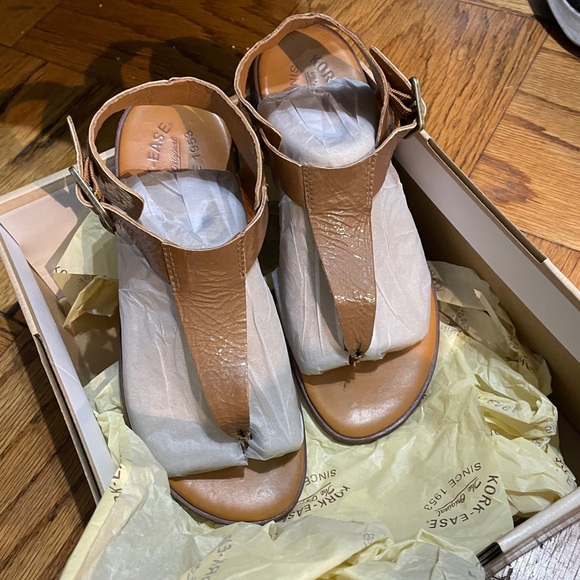 Kork-Ease Shoes - Kork-Ease Catriona Sandal! NWOT! Size 9M.
